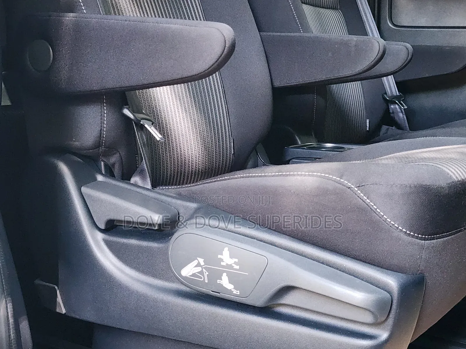 Toyota Voxy ZS 2WD 7-Seater 2019 White