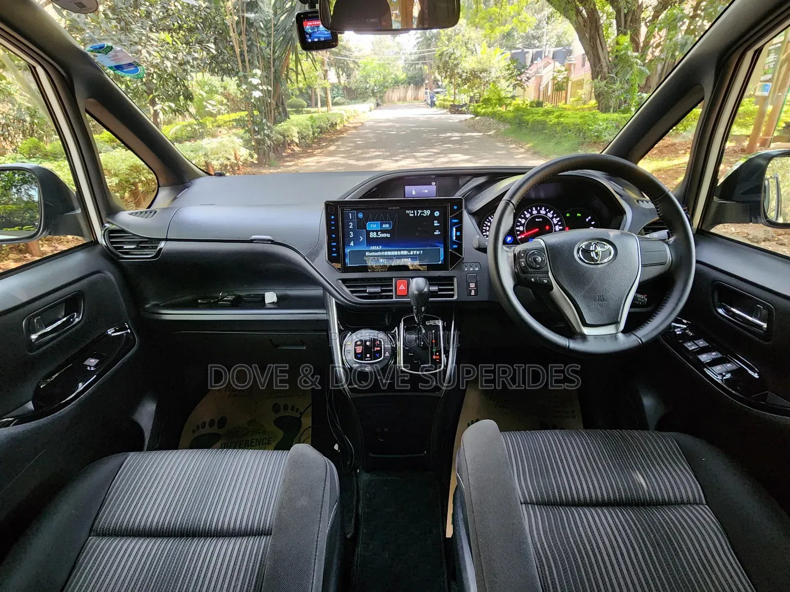 Toyota Voxy ZS 2WD 7-Seater 2019 White