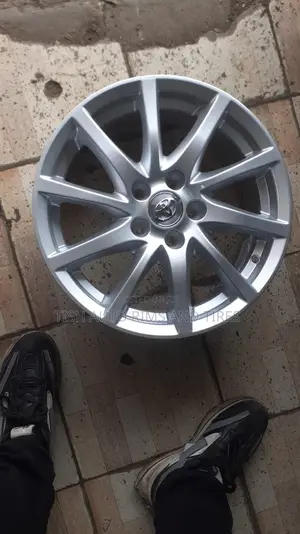 Toyota Premio 15 Inch Rims Set Silver