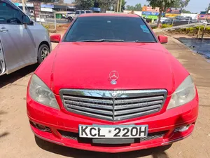 Mercedes-Benz C200 2010 Red