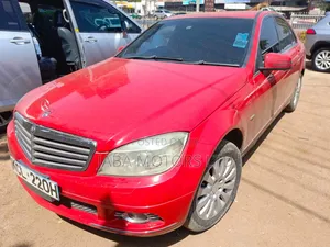 Mercedes-Benz C200 2010 Red