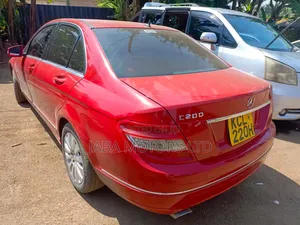 Mercedes-Benz C200 2010 Red