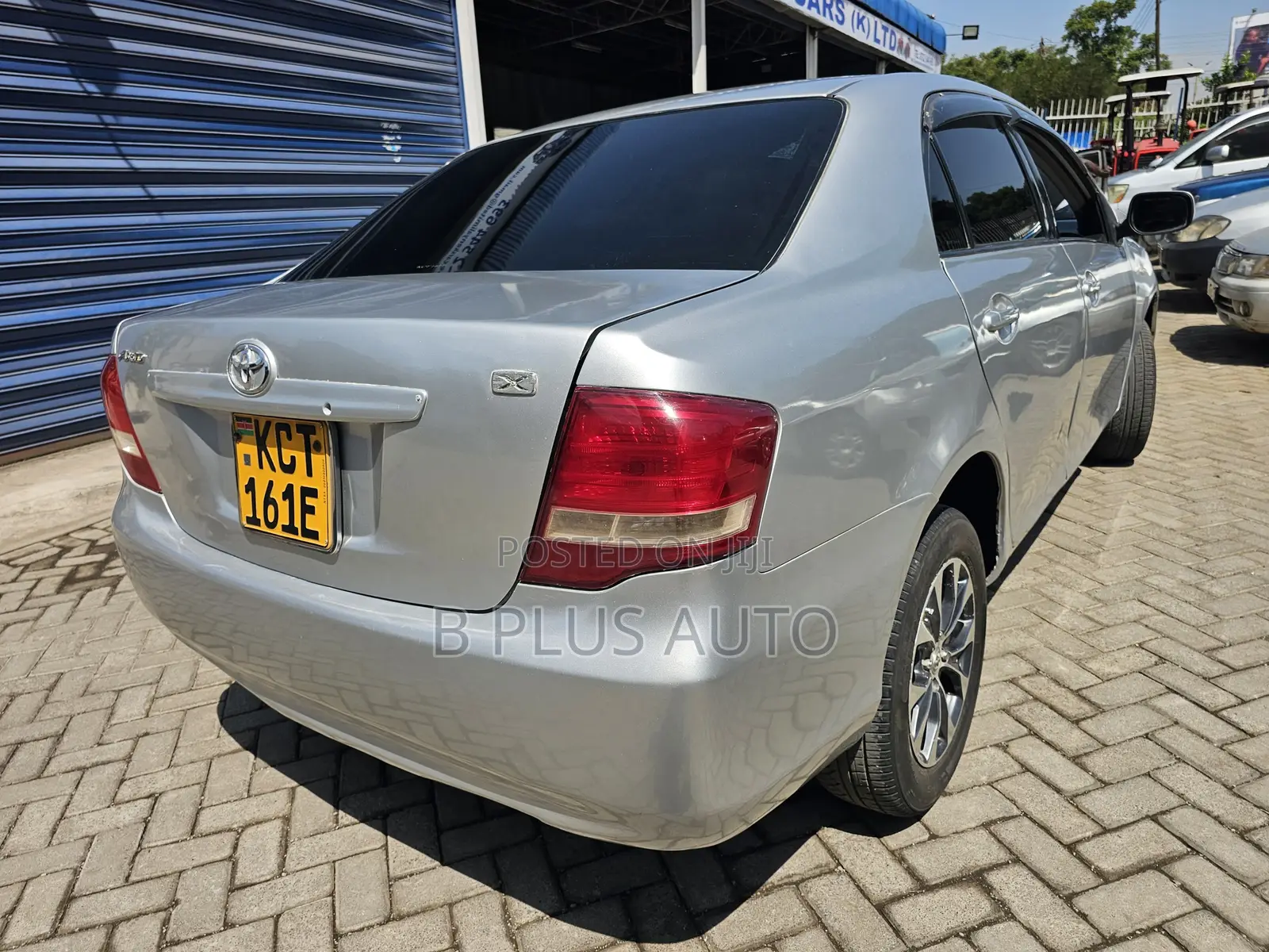 Toyota Axio 2011 Silver