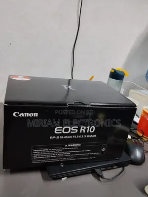 Canoncanon Eos R10 Mirrorless Camera With 18-45mm Lens