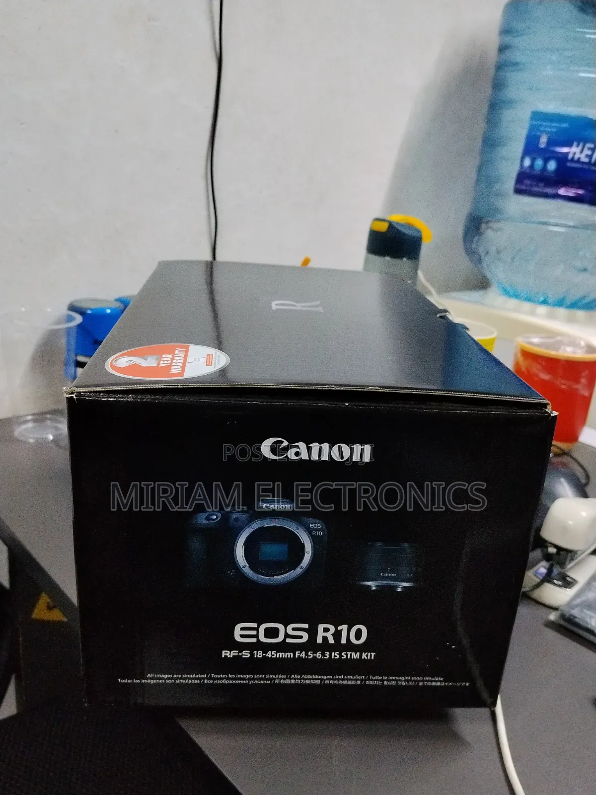 Canoncanon Eos R10 Mirrorless Camera With 18-45mm Lens