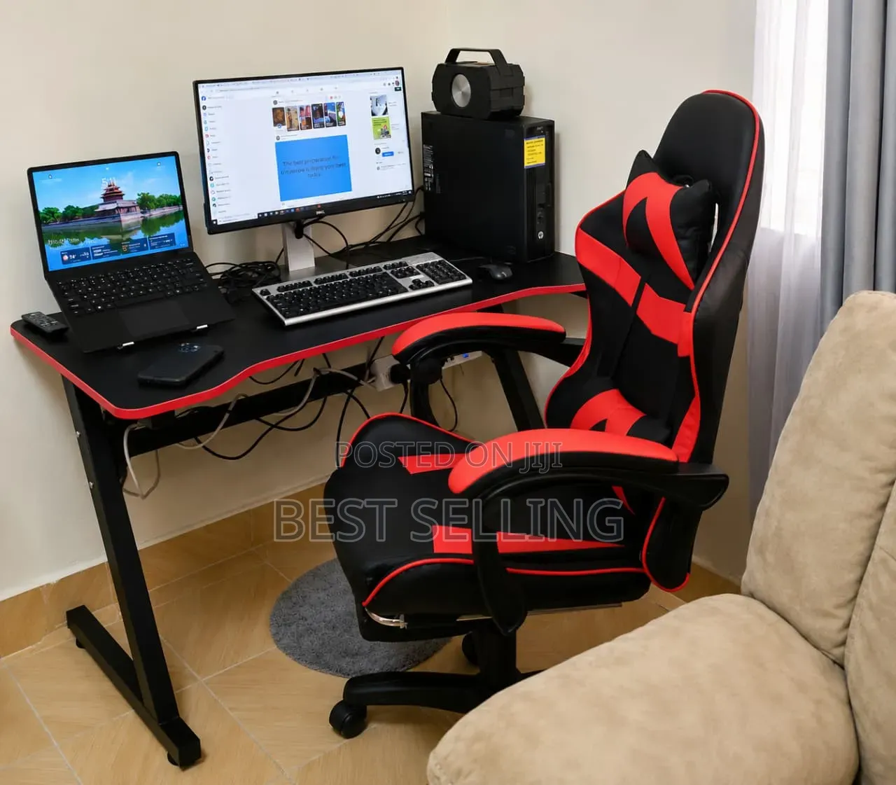 Classic Gaming Table and Gaming Chair