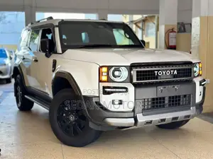 Toyota Land Cruiser Prado 2023 White