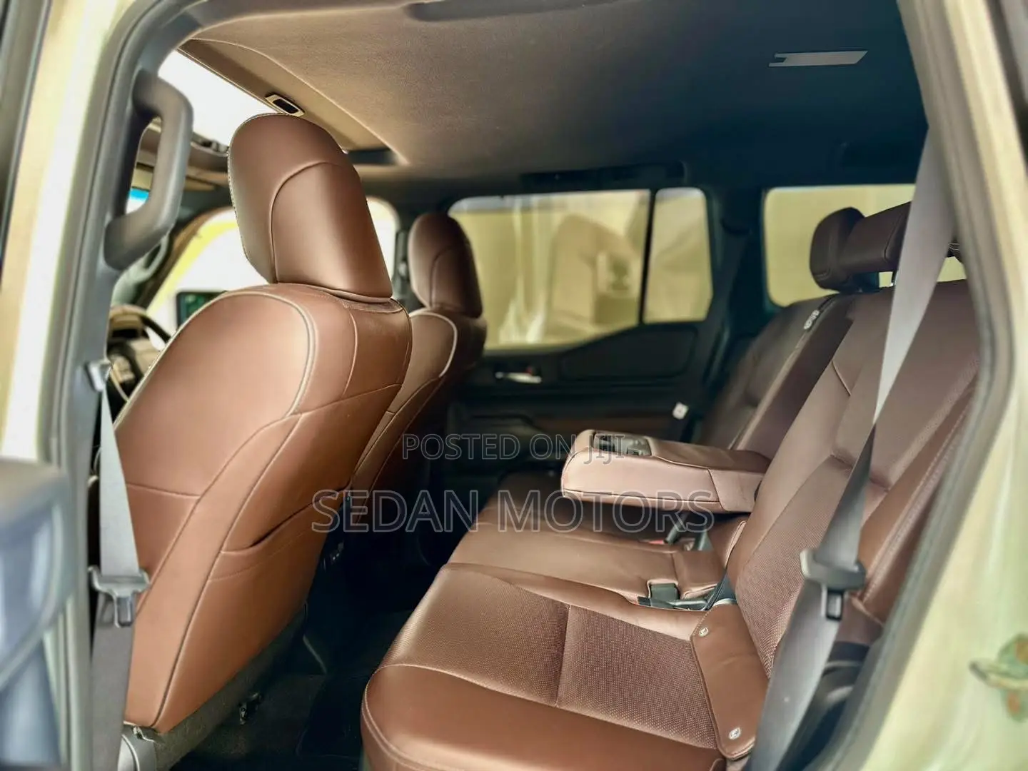 Toyota Land Cruiser Prado 2023 White
