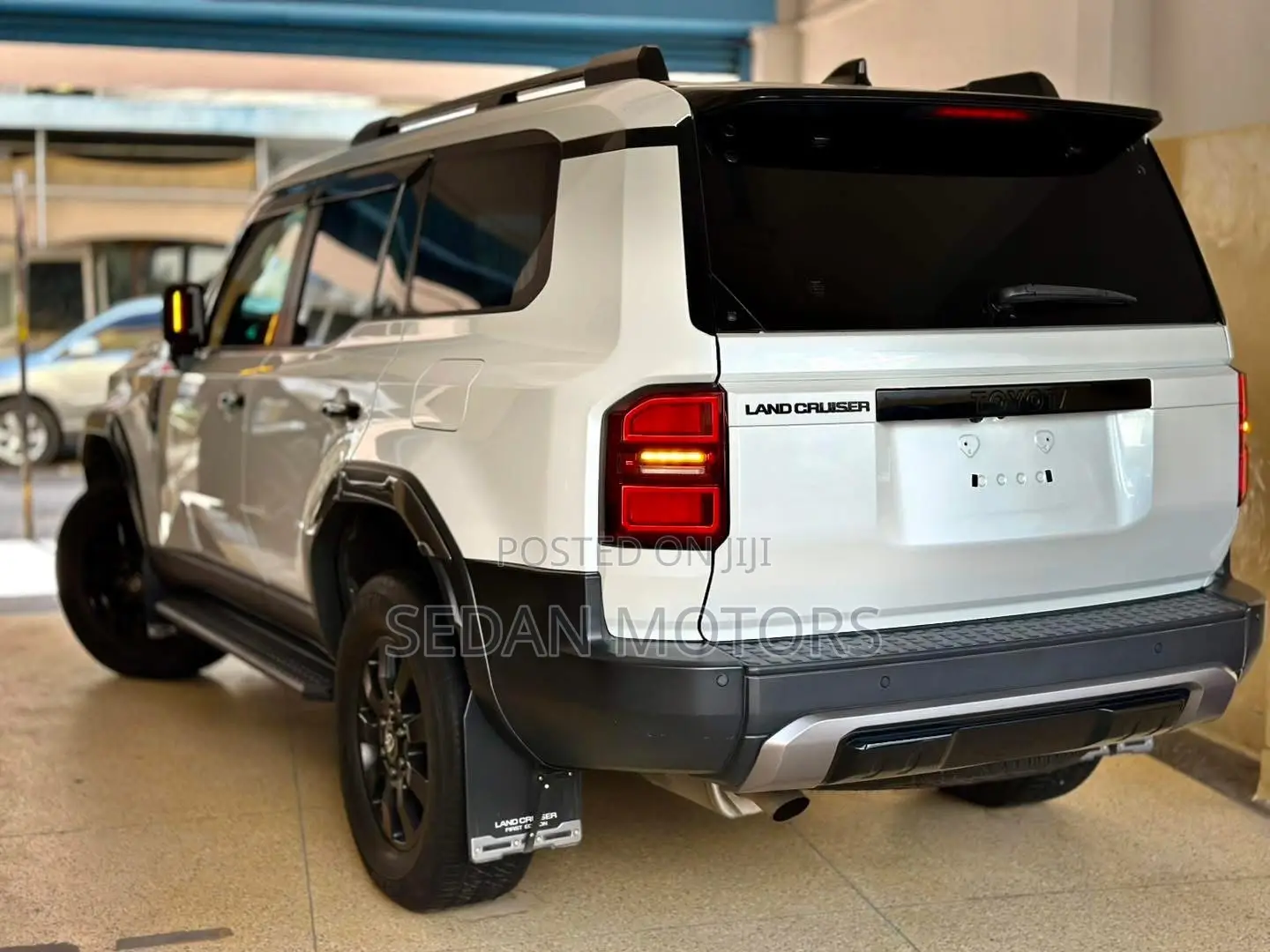 Toyota Land Cruiser Prado 2023 White