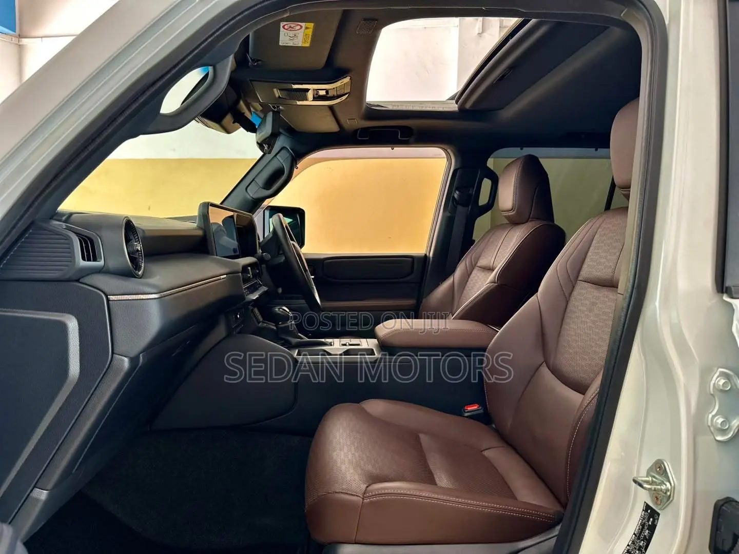 Toyota Land Cruiser Prado 2023 White