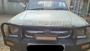 Toyota Hilux 2001 Beige