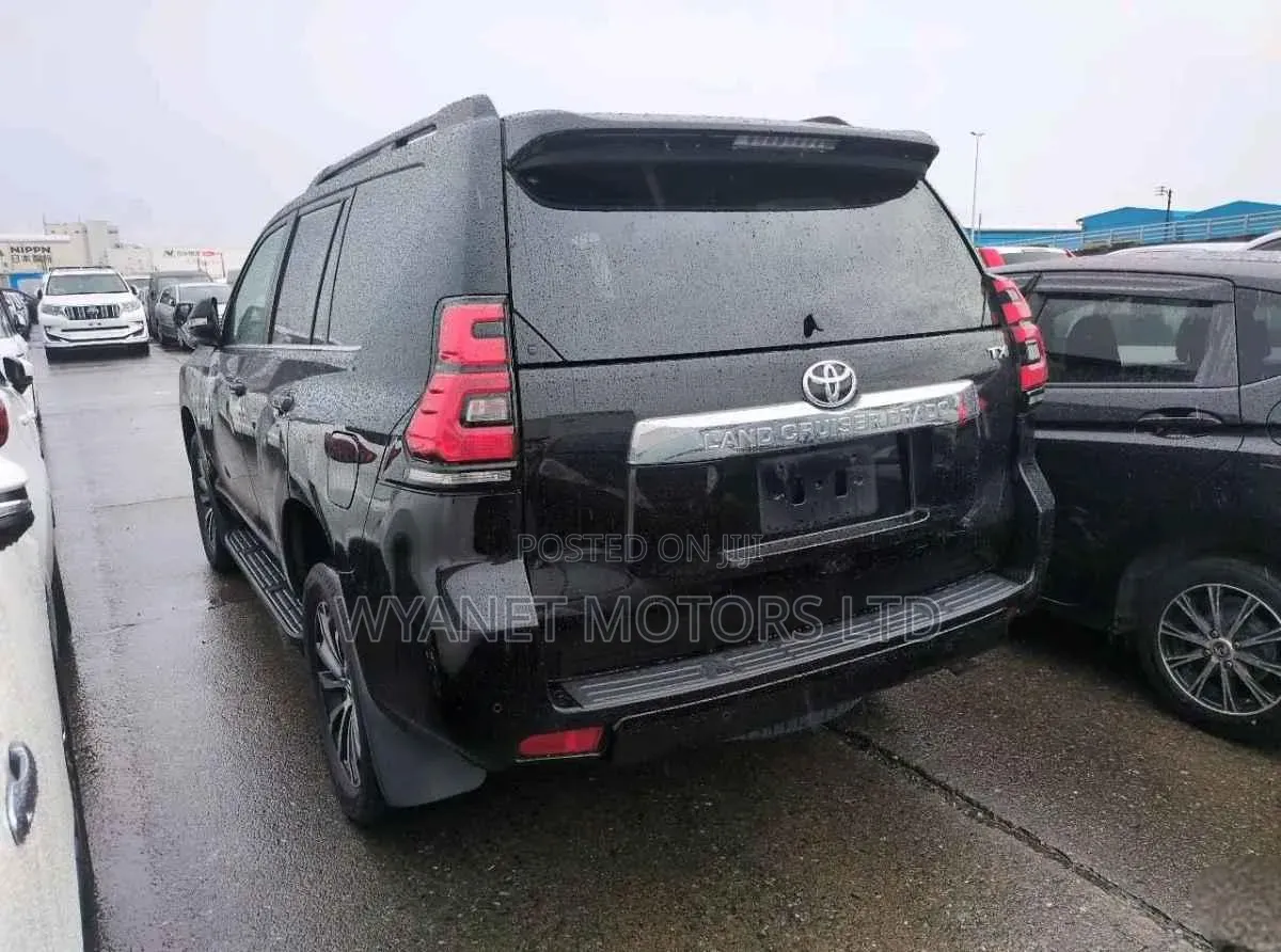 Toyota Land Cruiser Prado 2019 Black