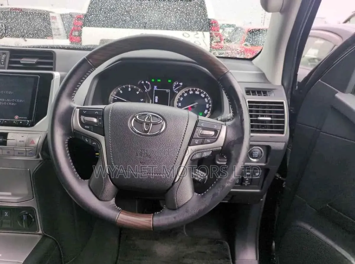 Toyota Land Cruiser Prado 2019 Black