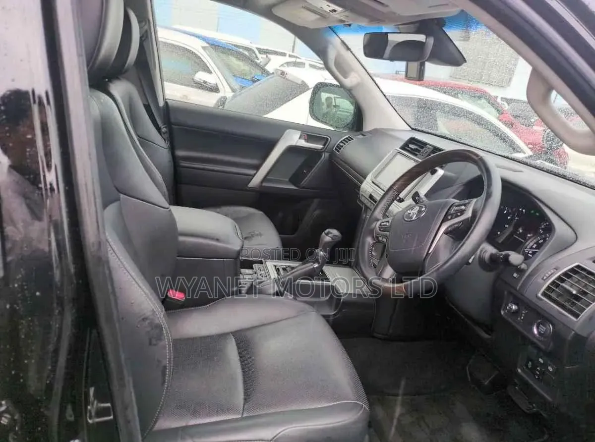 Toyota Land Cruiser Prado 2019 Black