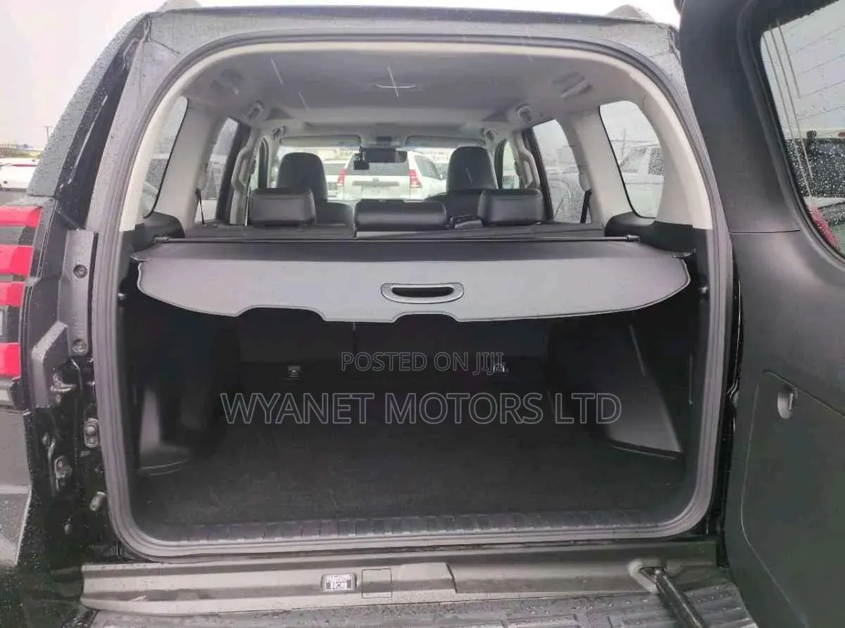 Toyota Land Cruiser Prado 2019 Black
