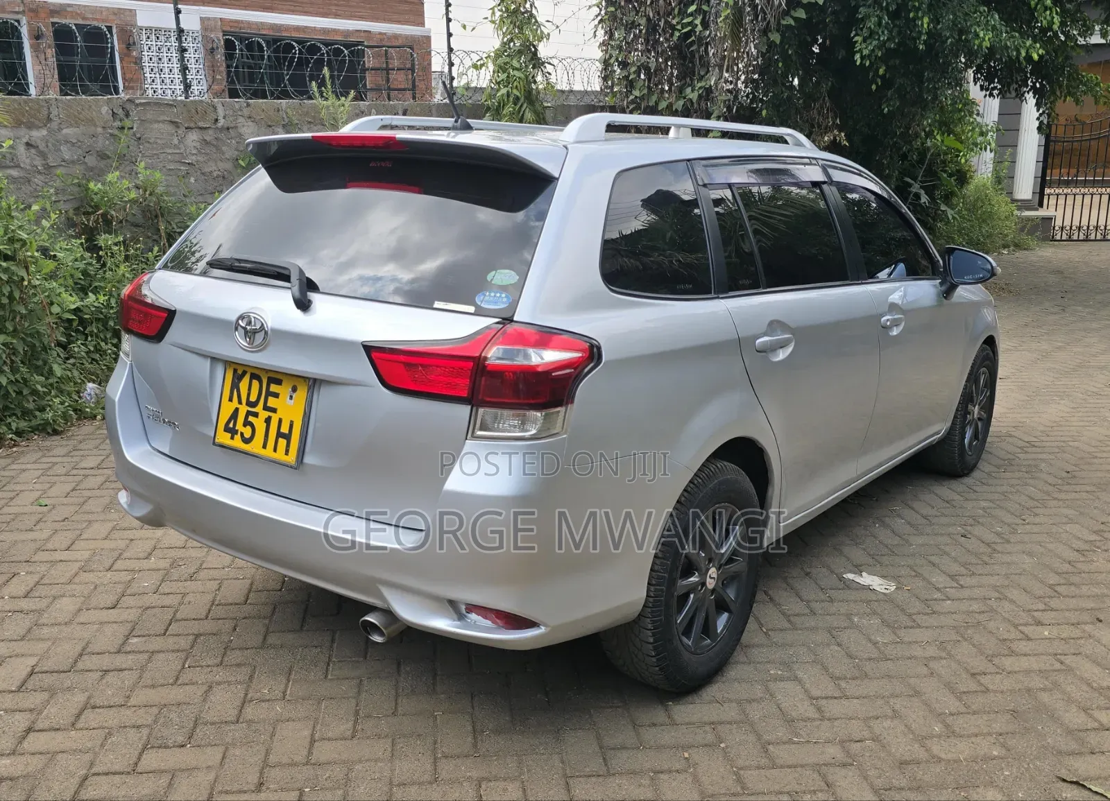 Toyota Corolla Fielder 2016 Silver