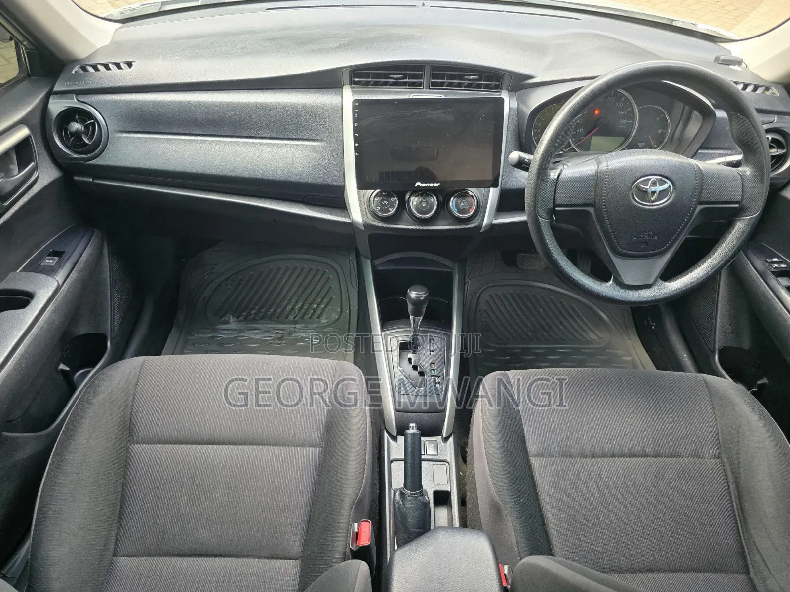 Toyota Corolla Fielder 2016 Silver