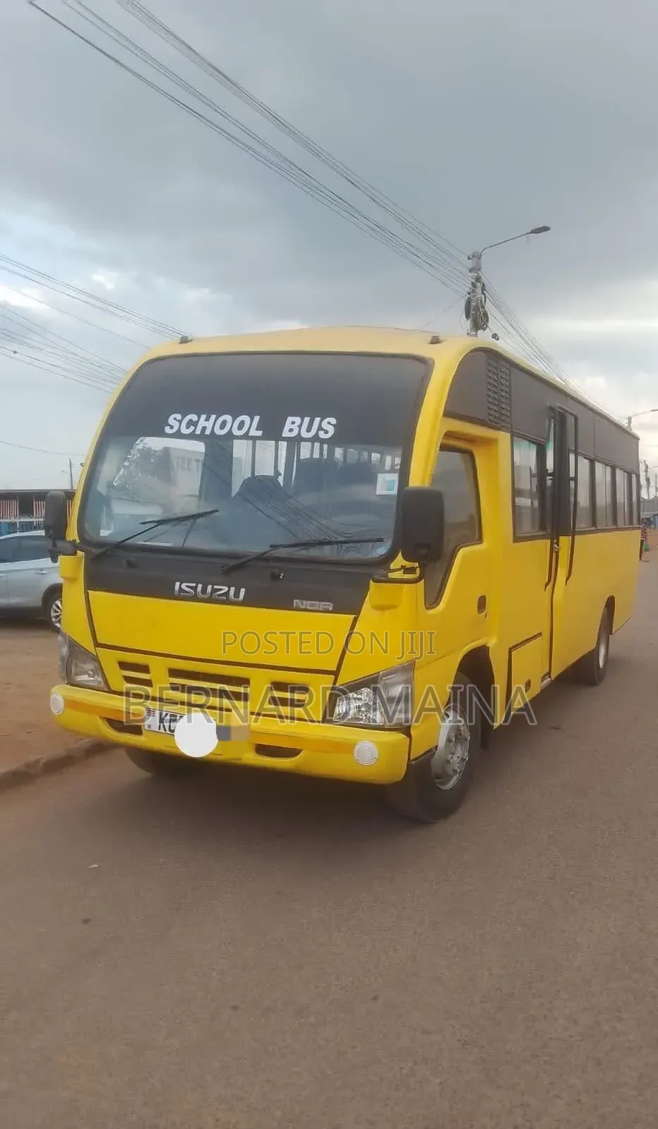 Isuzu NQR 2015 Yellow