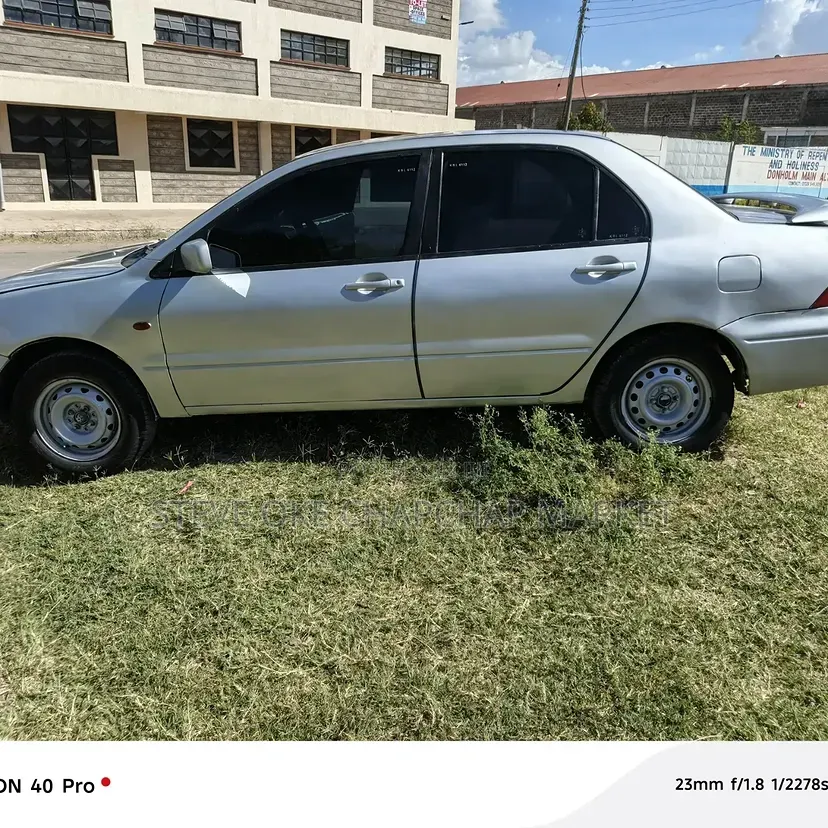 Mitsubishi Lancer Cedia 2004 Silver