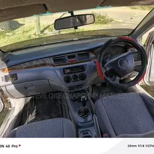 Mitsubishi Lancer Cedia 2004 Silver
