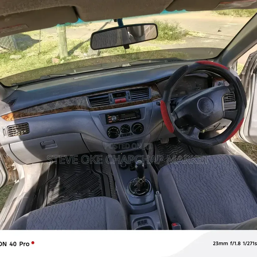 Mitsubishi Lancer Cedia 2004 Silver