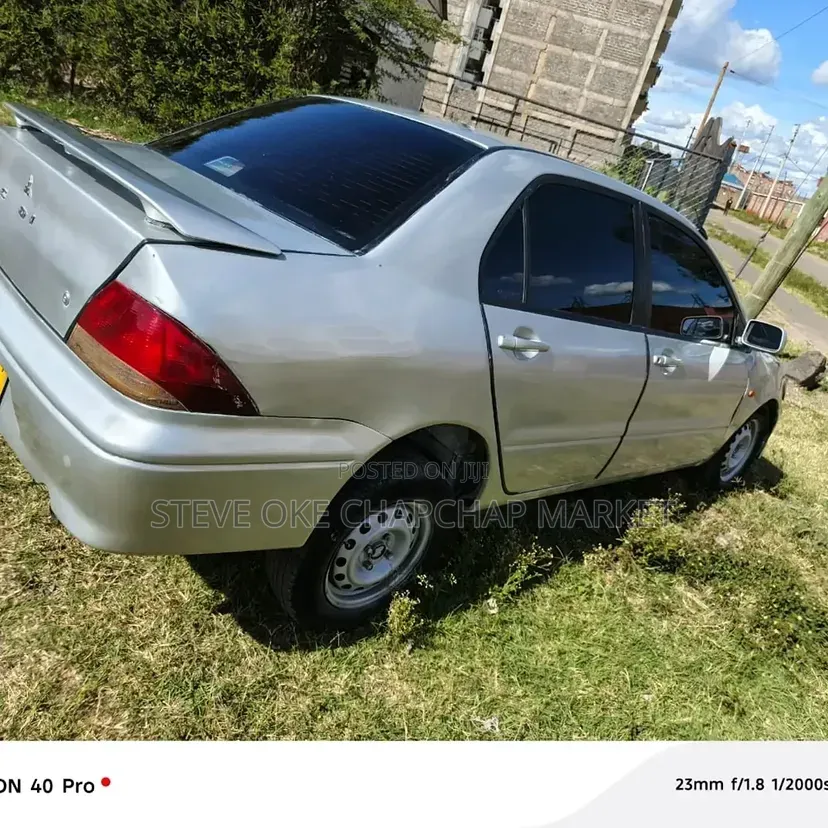 Mitsubishi Lancer Cedia 2004 Silver