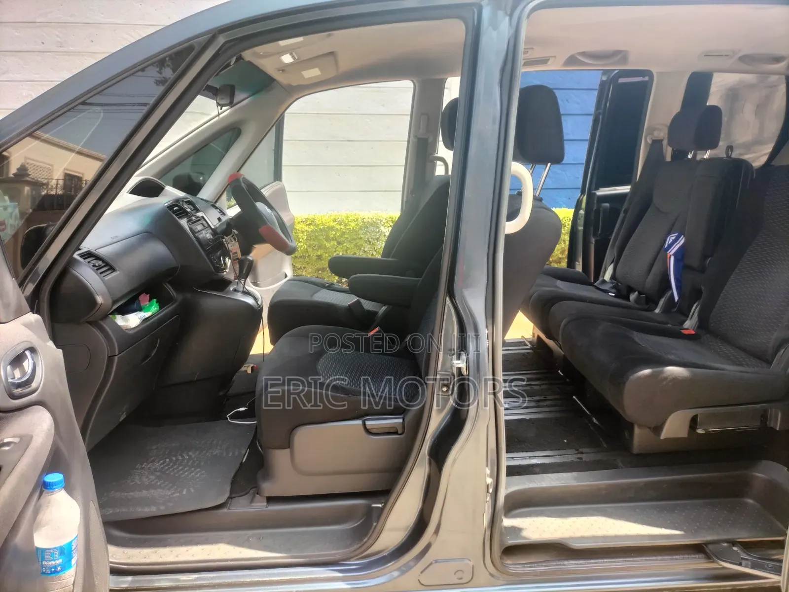 Nissan Serena 2011 Blue