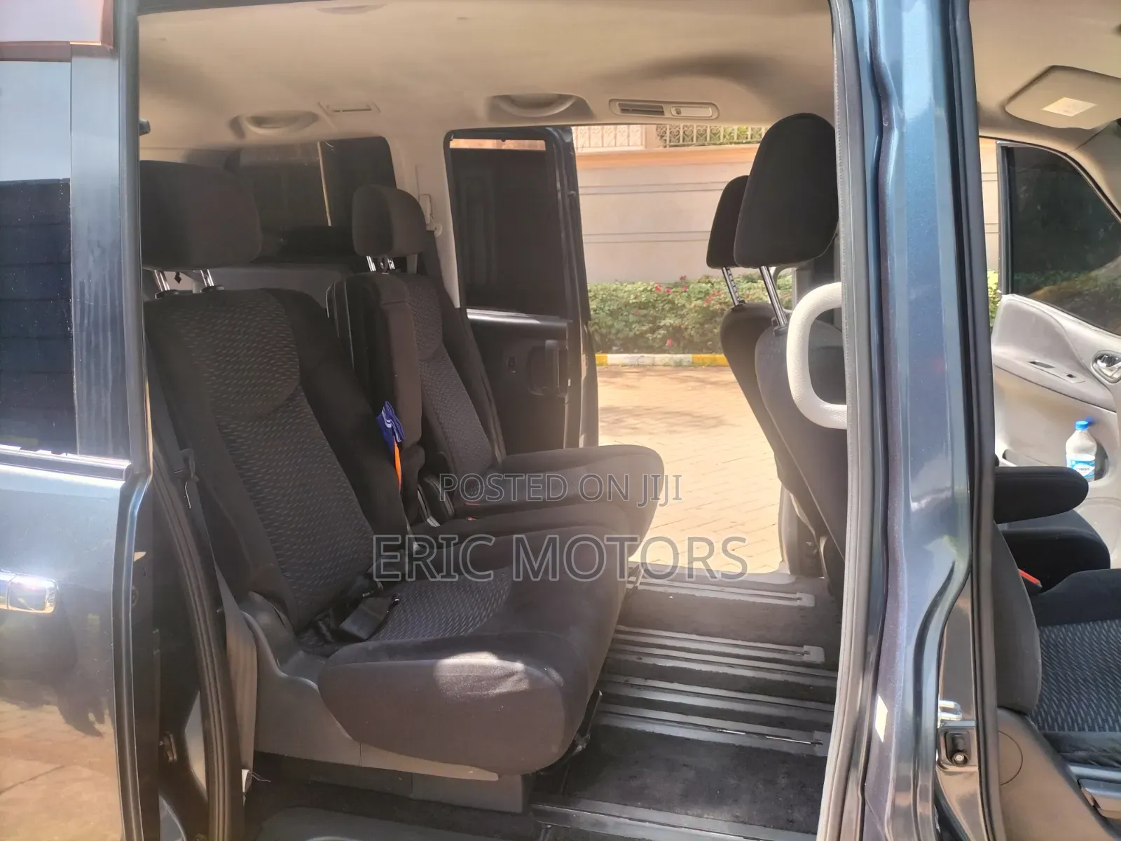Nissan Serena 2011 Blue