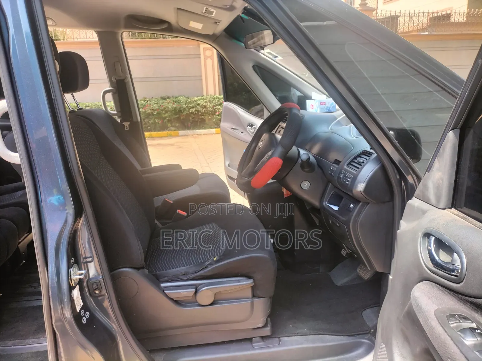 Nissan Serena 2011 Blue