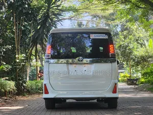 Toyota Voxy ZS 2WD 7-Seater 2019 White