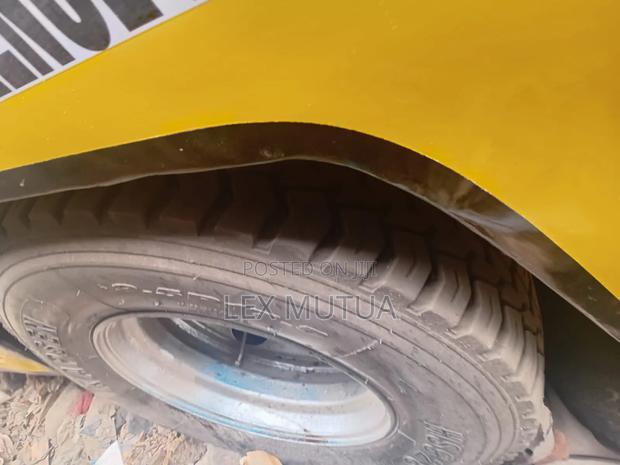 Isuzu NQR 2008 Yellow - thumbnail 4