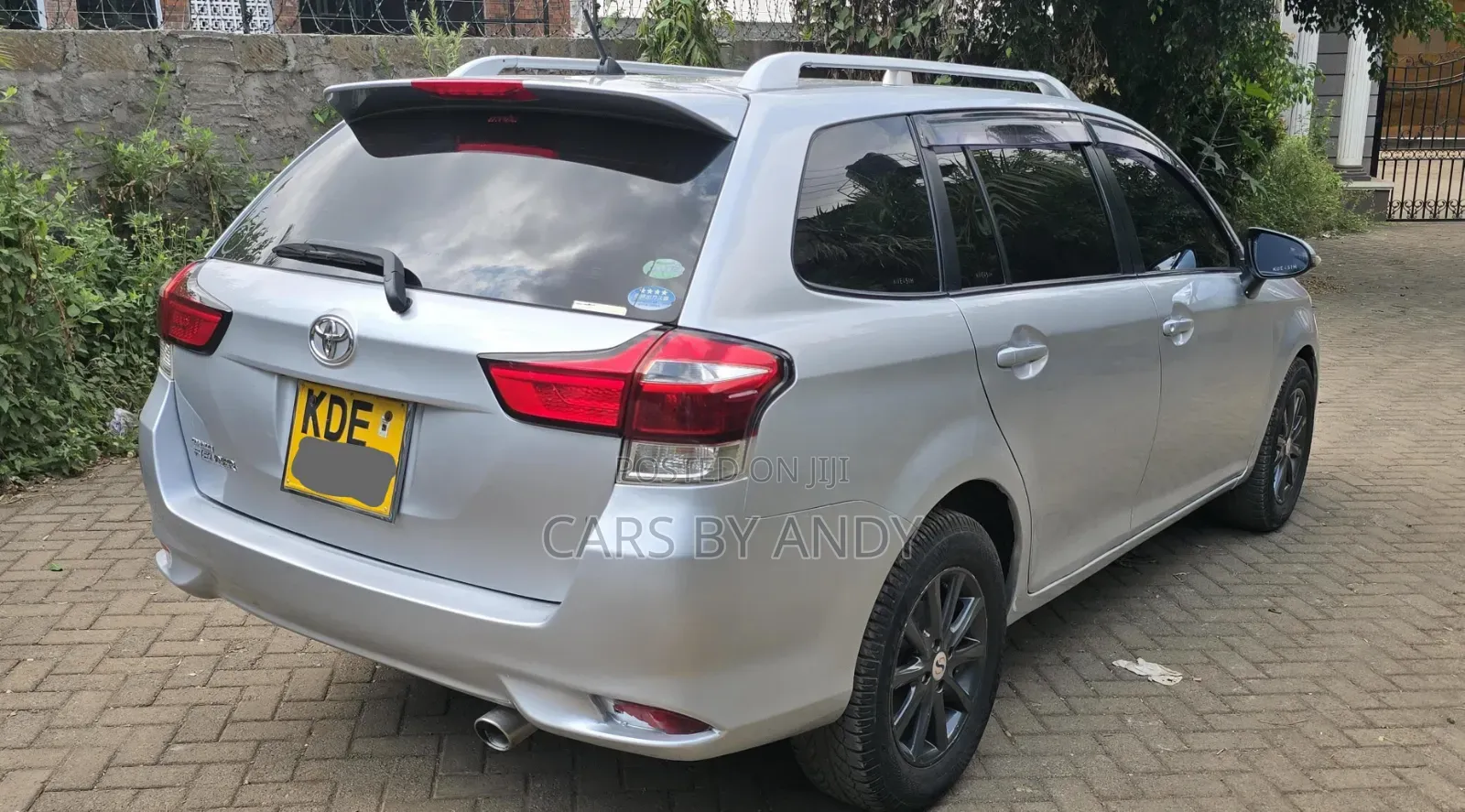 Toyota Corolla Fielder 2016 Silver