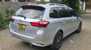 Toyota Corolla Fielder 2016 Silver