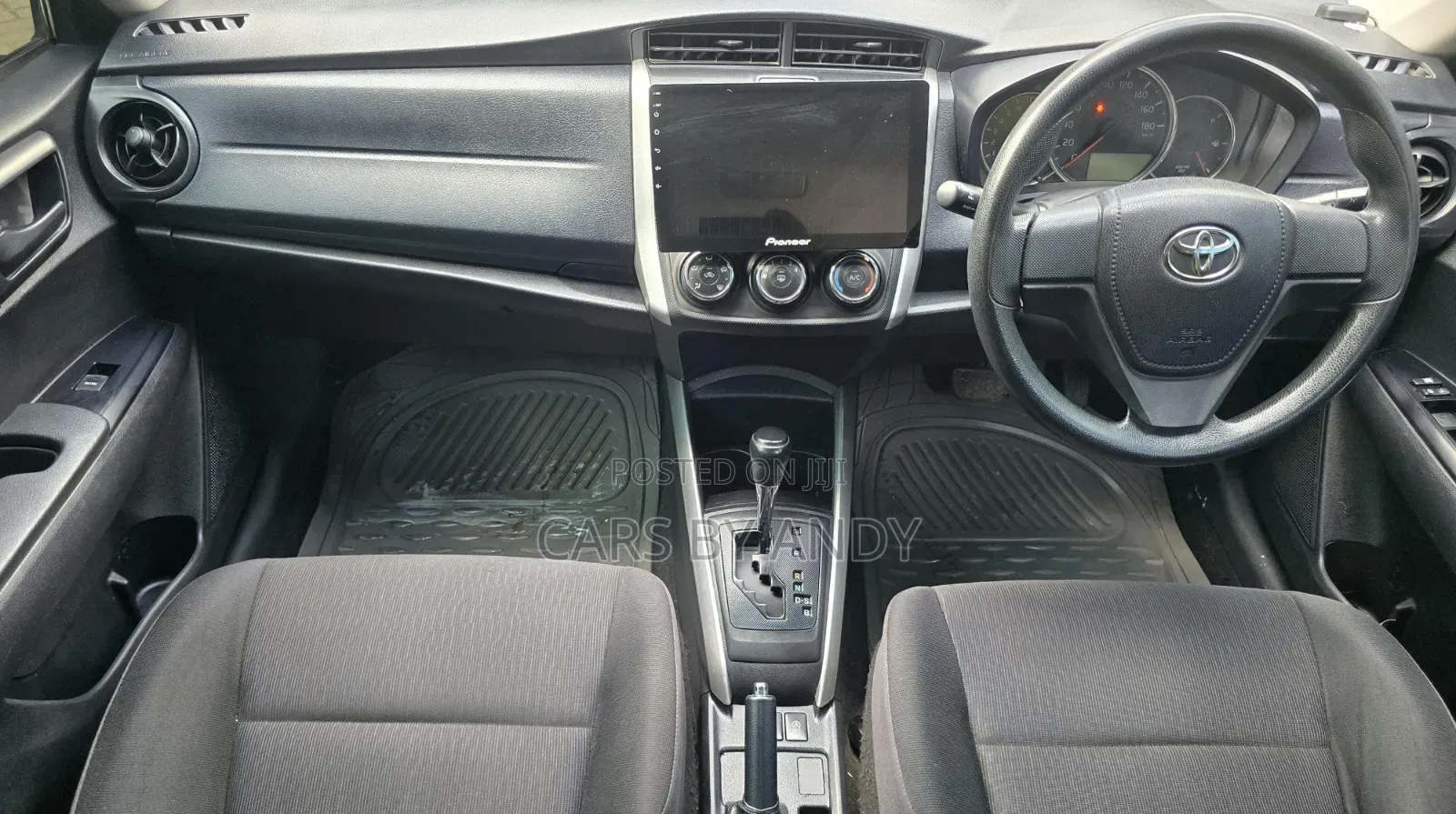 Toyota Corolla Fielder 2016 Silver