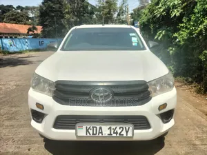 Toyota Hilux 2019 White