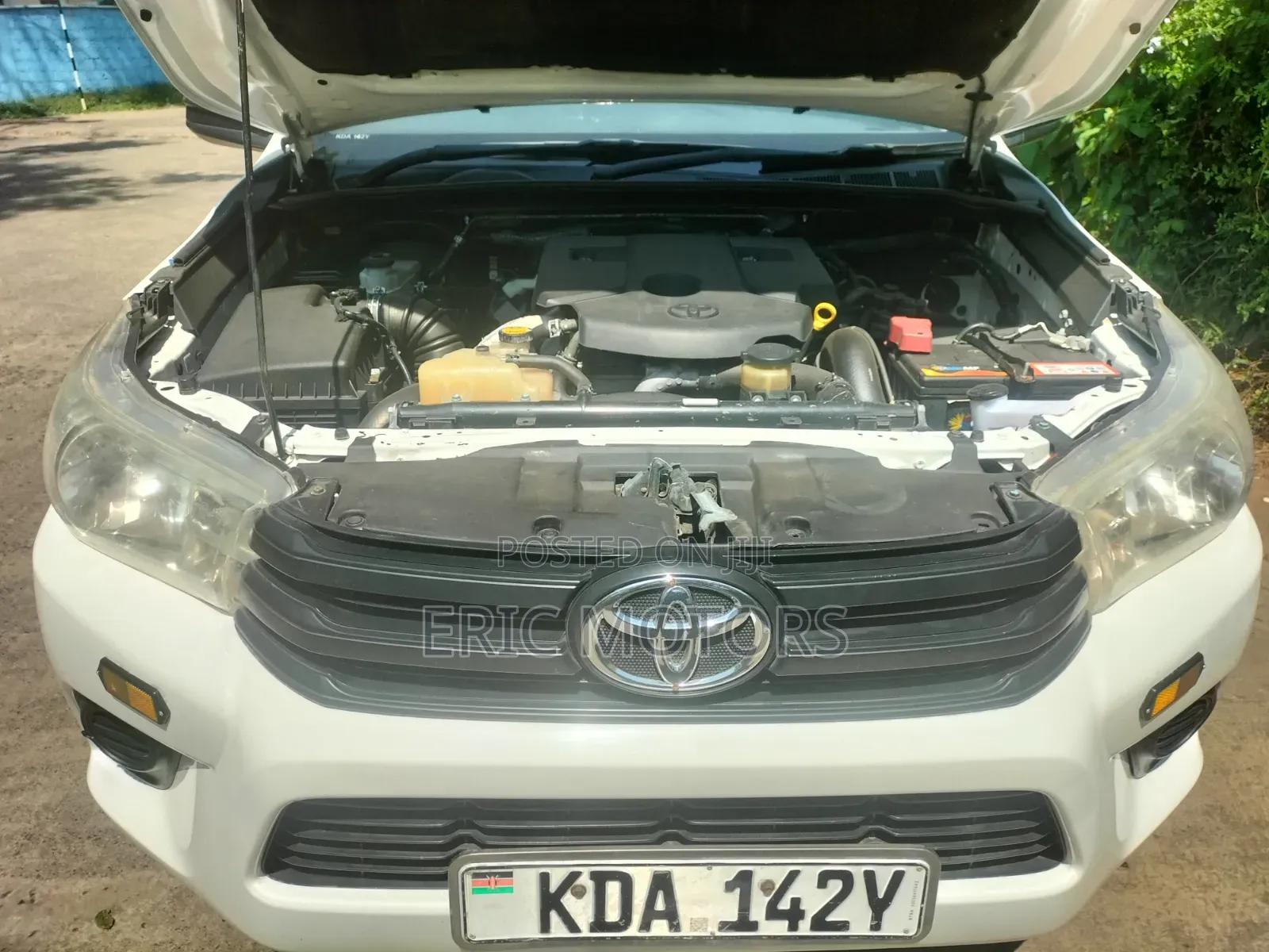 Toyota Hilux 2019 White