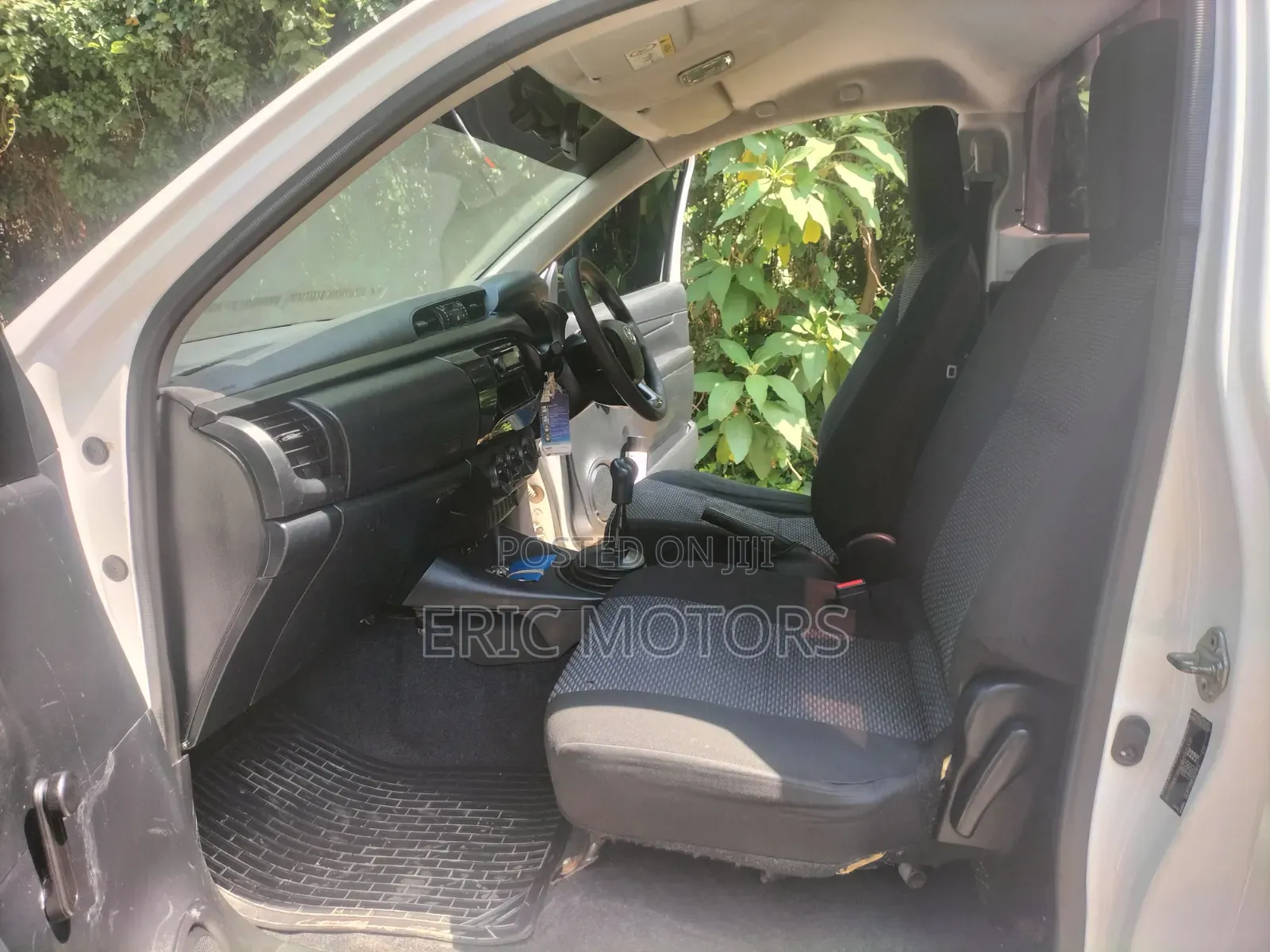 Toyota Hilux 2019 White
