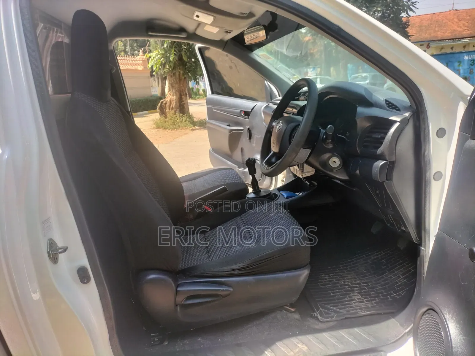 Toyota Hilux 2019 White
