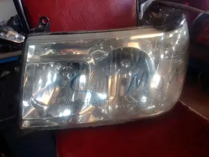 100 Series Amazon Headlight Xenon