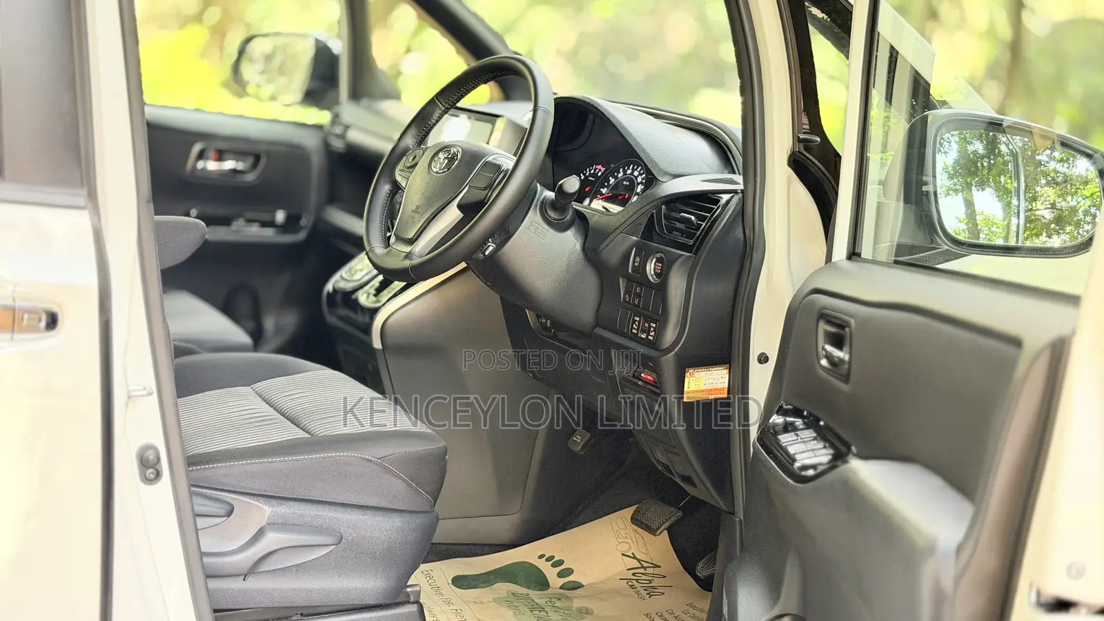 Toyota Voxy X 2WD 8-Seater 2019 White