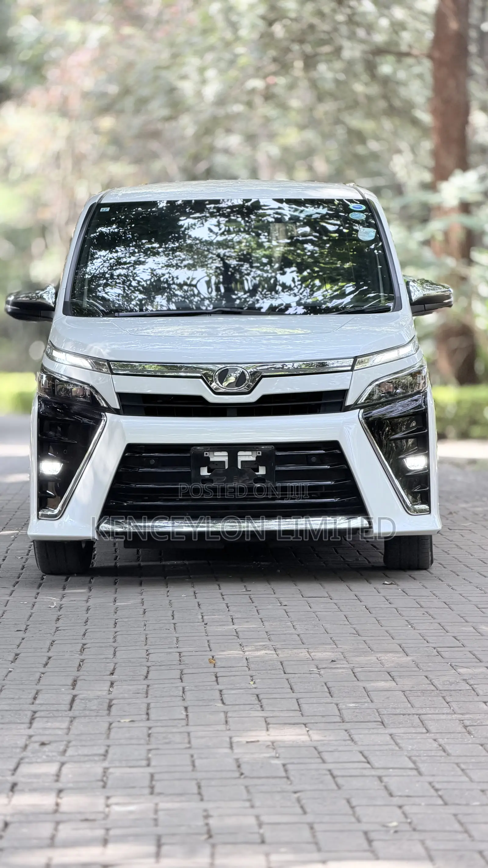Toyota Voxy X 2WD 8-Seater 2019 White