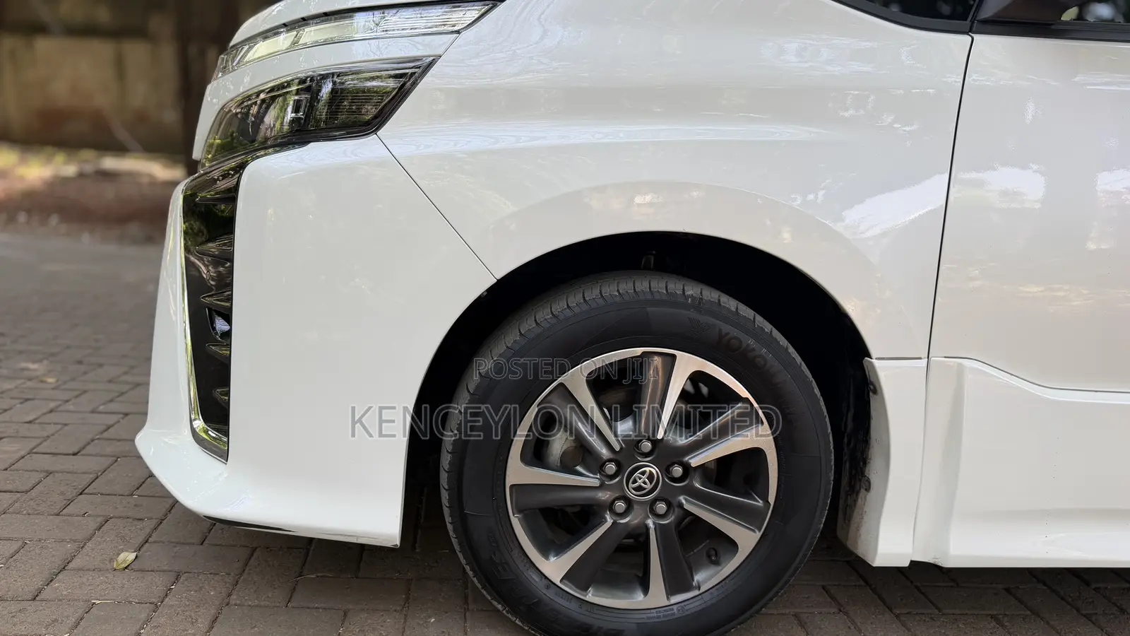 Toyota Voxy X 2WD 8-Seater 2019 White