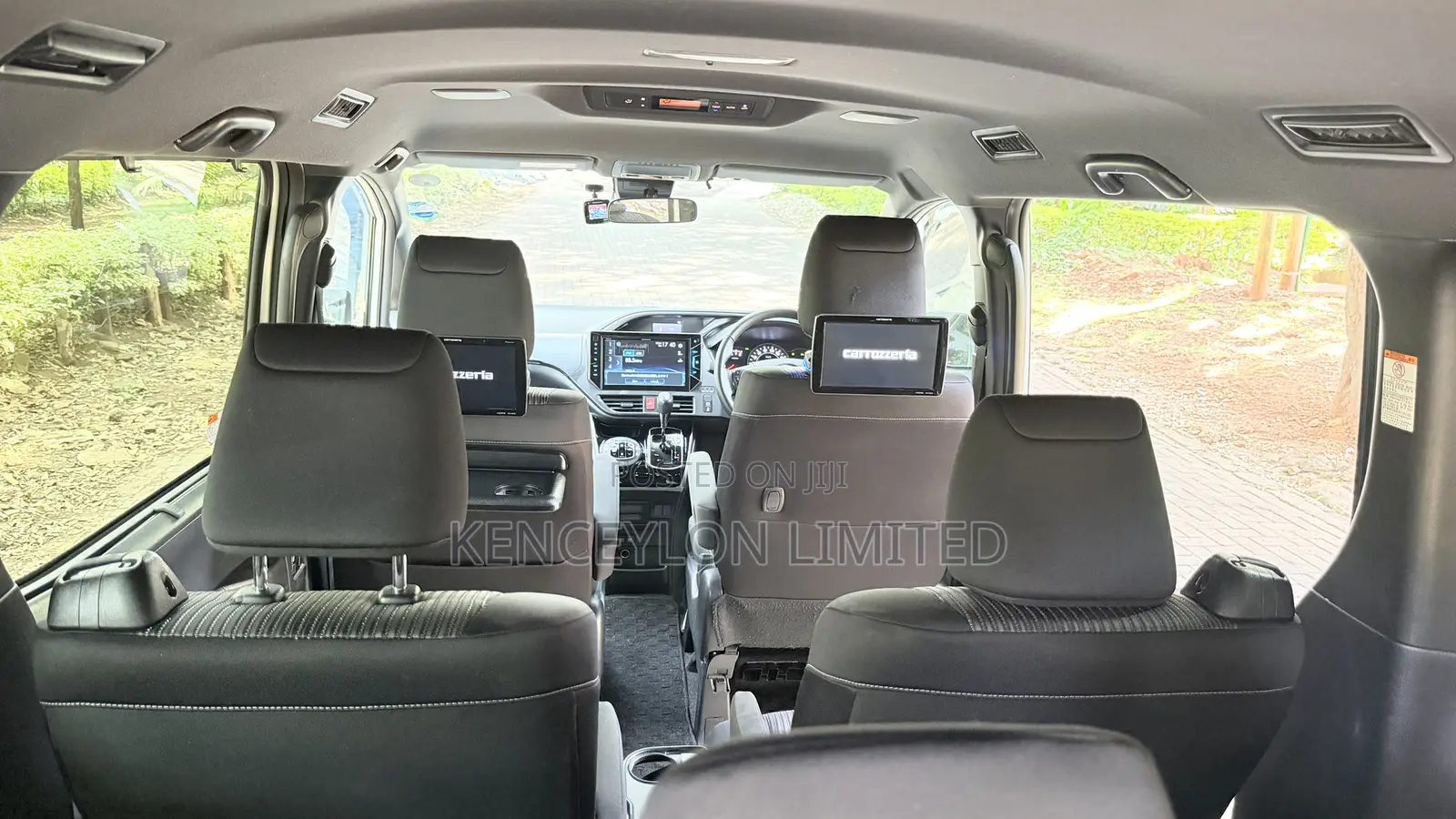 Toyota Voxy X 2WD 8-Seater 2019 White
