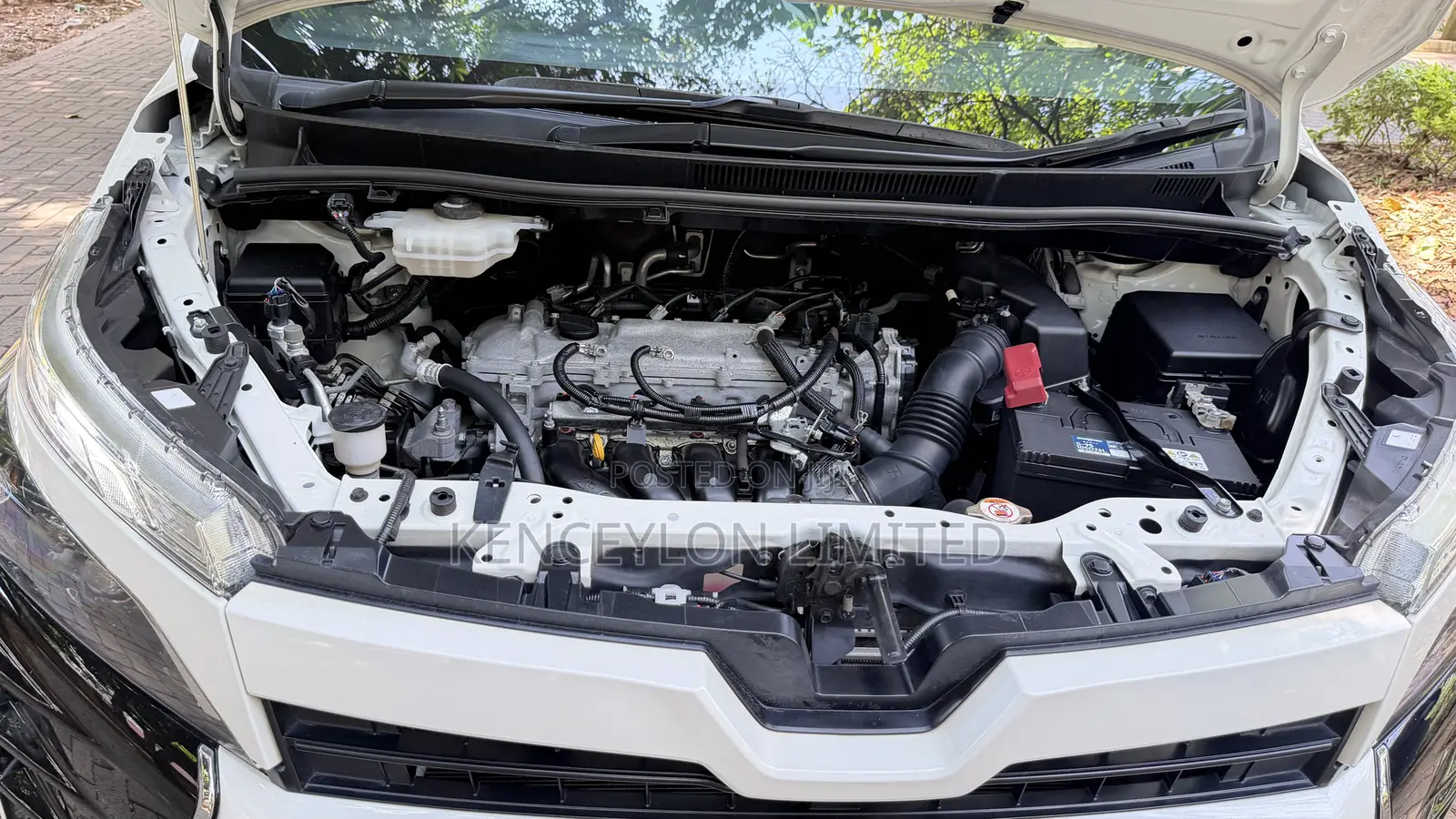 Toyota Voxy X 2WD 8-Seater 2019 White