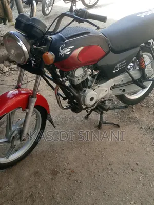 Bajaj Boxer 2024 Red