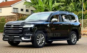 Toyota Land Cruiser 2023 Black