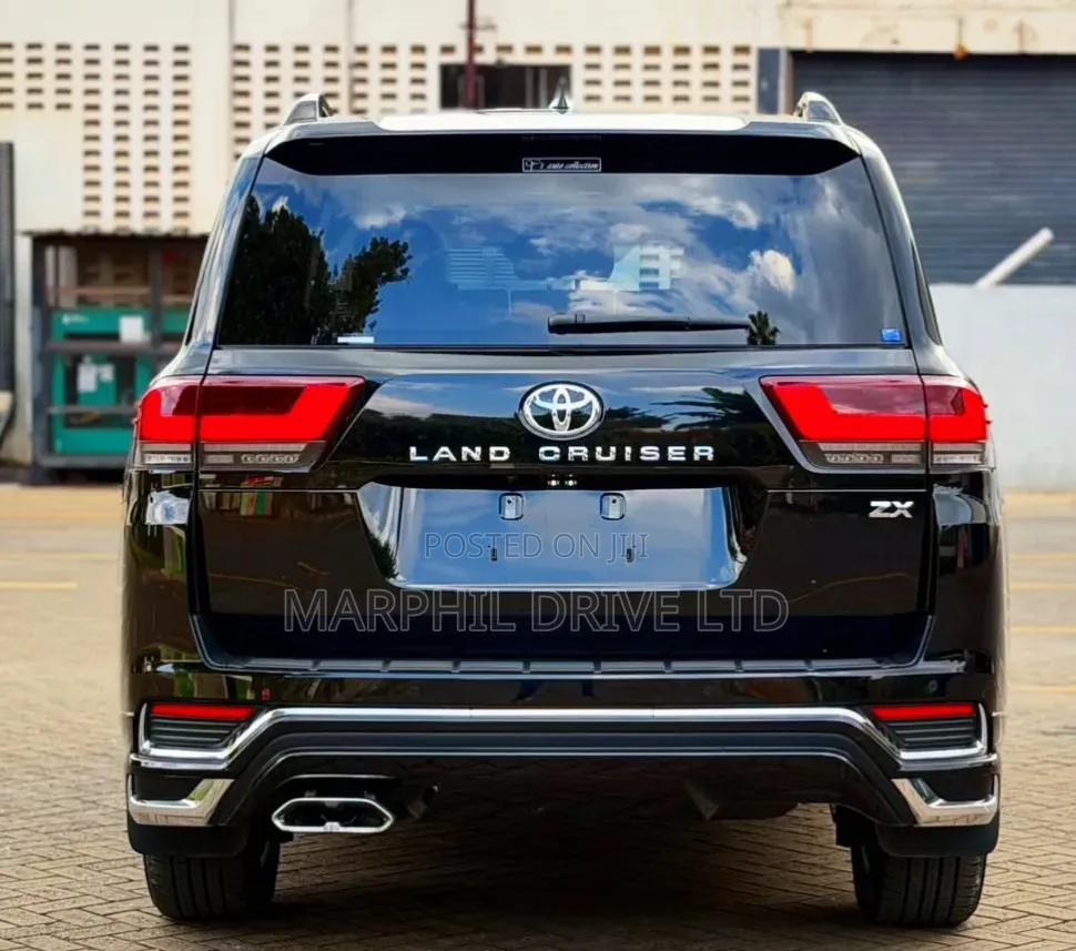 Toyota Land Cruiser 2023 Black