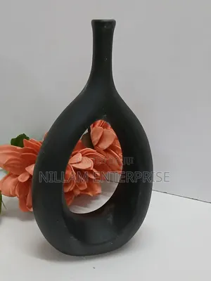 Nordic Doughnut Vase