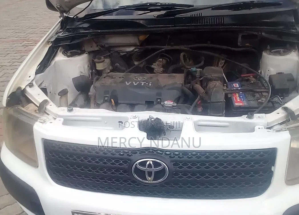 Toyota Succeed SV Premium 2014 White