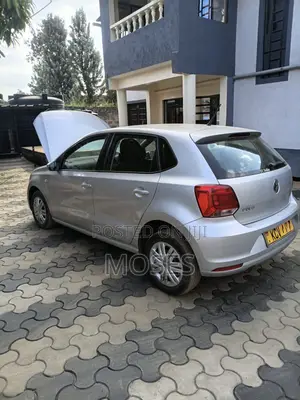 Volkswagen Polo 2019 Silver
